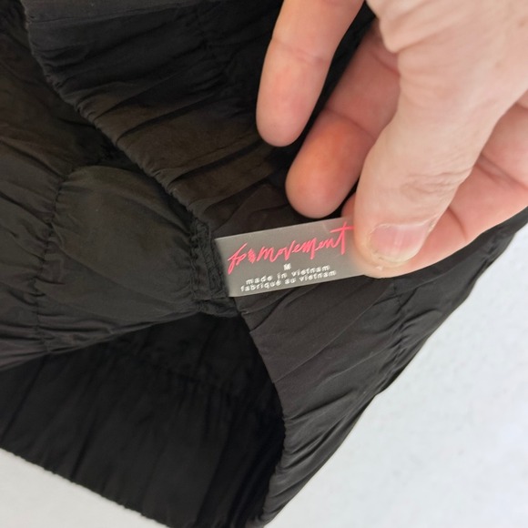 FP Movement Way Home Joggers Black High Rise Smocked Pants women's M - Picture 8 of 12